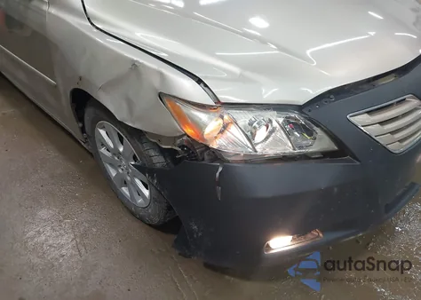 2008 Toyota Camry Xle z USA, uszkodzony, nr VIN 4T1BE46K58U732263